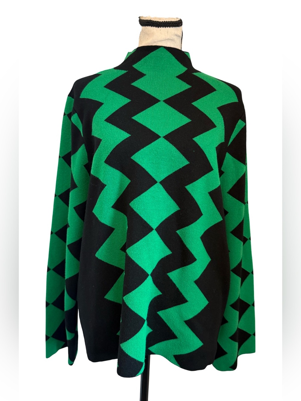 Investments Women’s Large Green Black Geometric Pullover Sweater